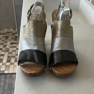 Trina Turk Metallic Gold Silver Black Colorblock Wood Wedge Sandals